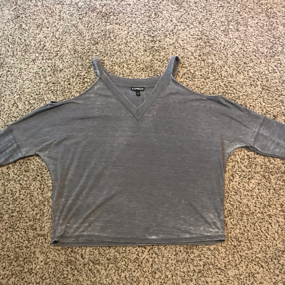 Express Cold Shoulder Long sleeve